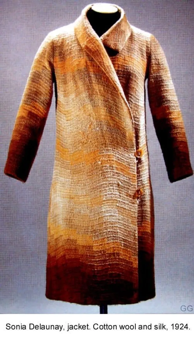 72554806 2251550534974330 641645342105796608 N