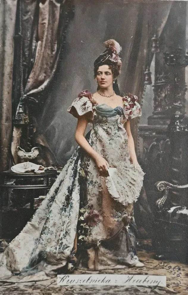 Solomiya Krushelnytska in costume