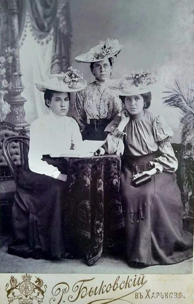 Ukrainian ladies in Harkiv