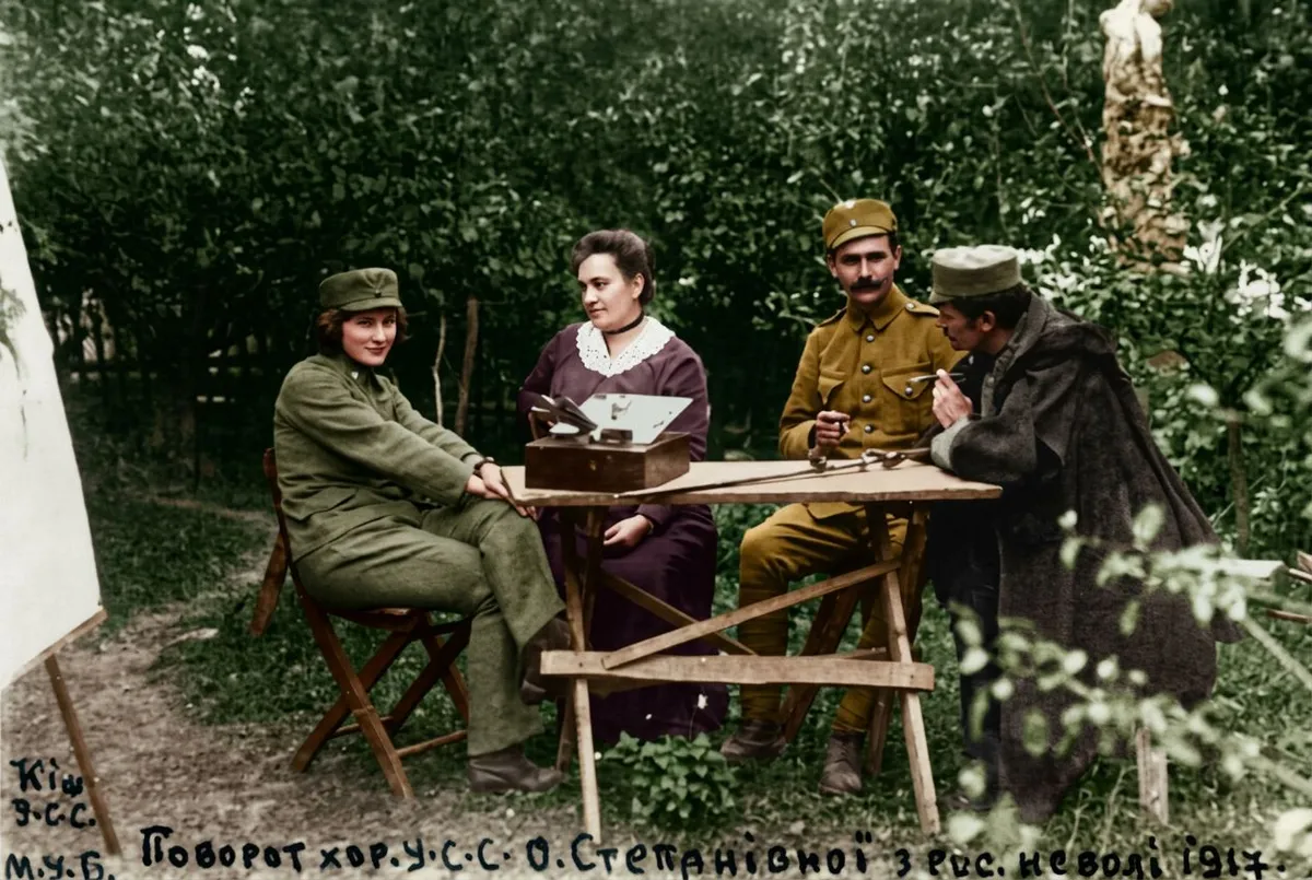 Olena Stepaniv at the USS Kosh in Pisochna over the Dniester, September 1917