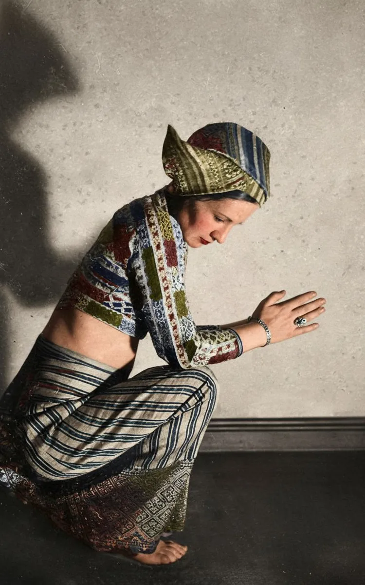 Yablonska in a costume from the east