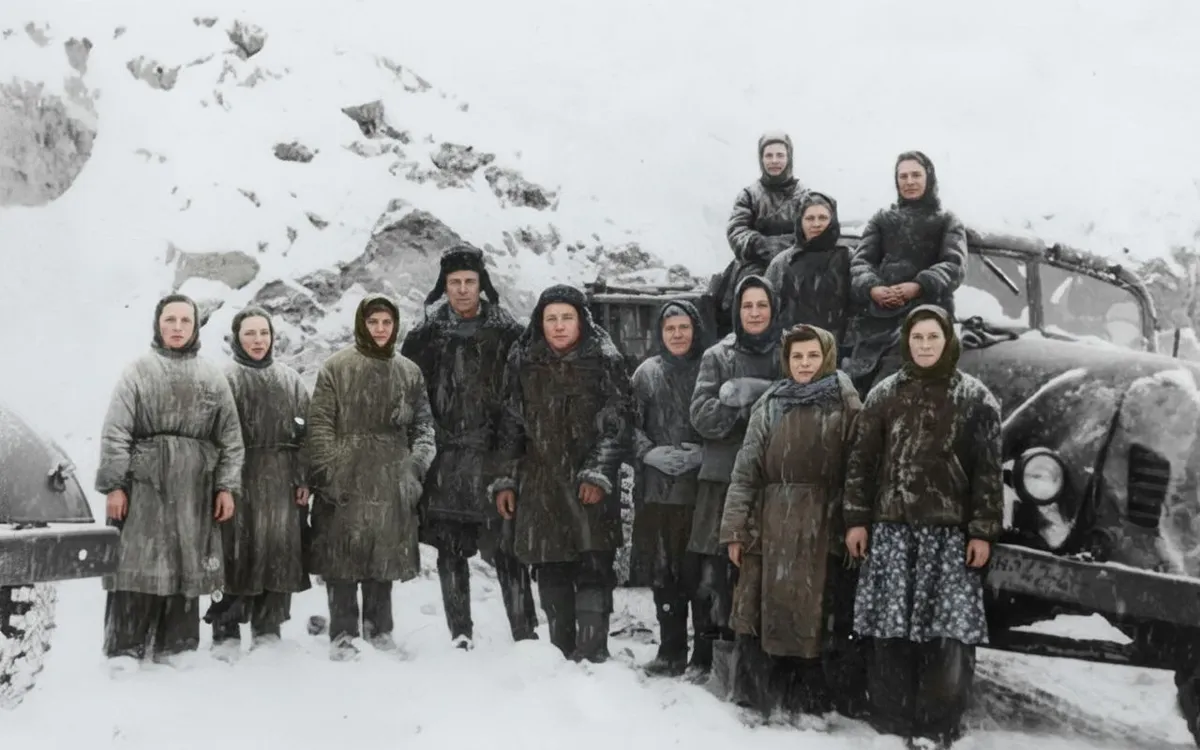 Deported Crimean Tatars in a special settlement in the city of Krasnovishersk (now in Perm Krai, Russia), 1948. Photo source: Association of Muslims of Ukraine.